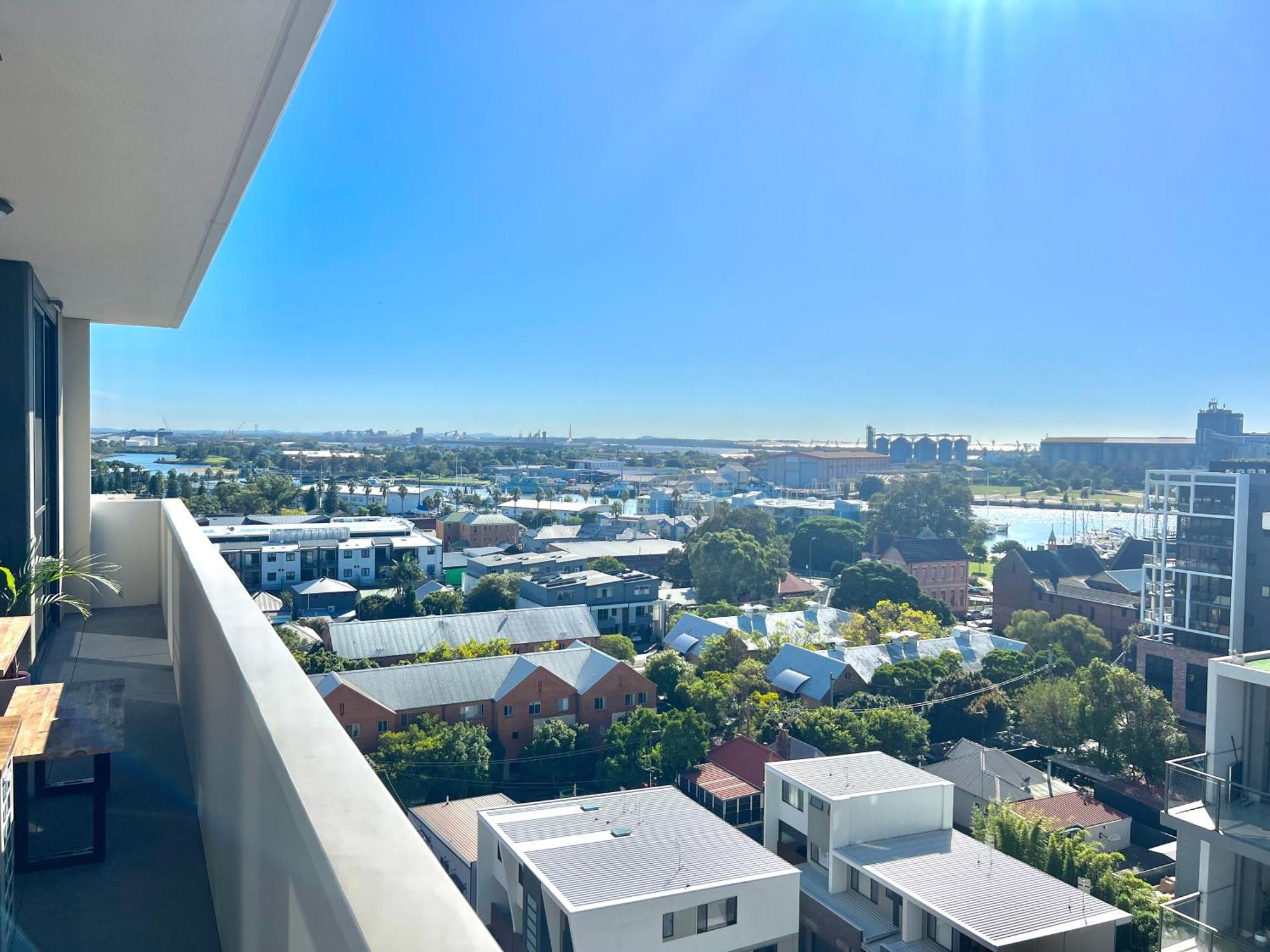 Harbour Towers, Newcastle'S Elite Apartment Stays, Free Parking & Tram Access Екстериор снимка