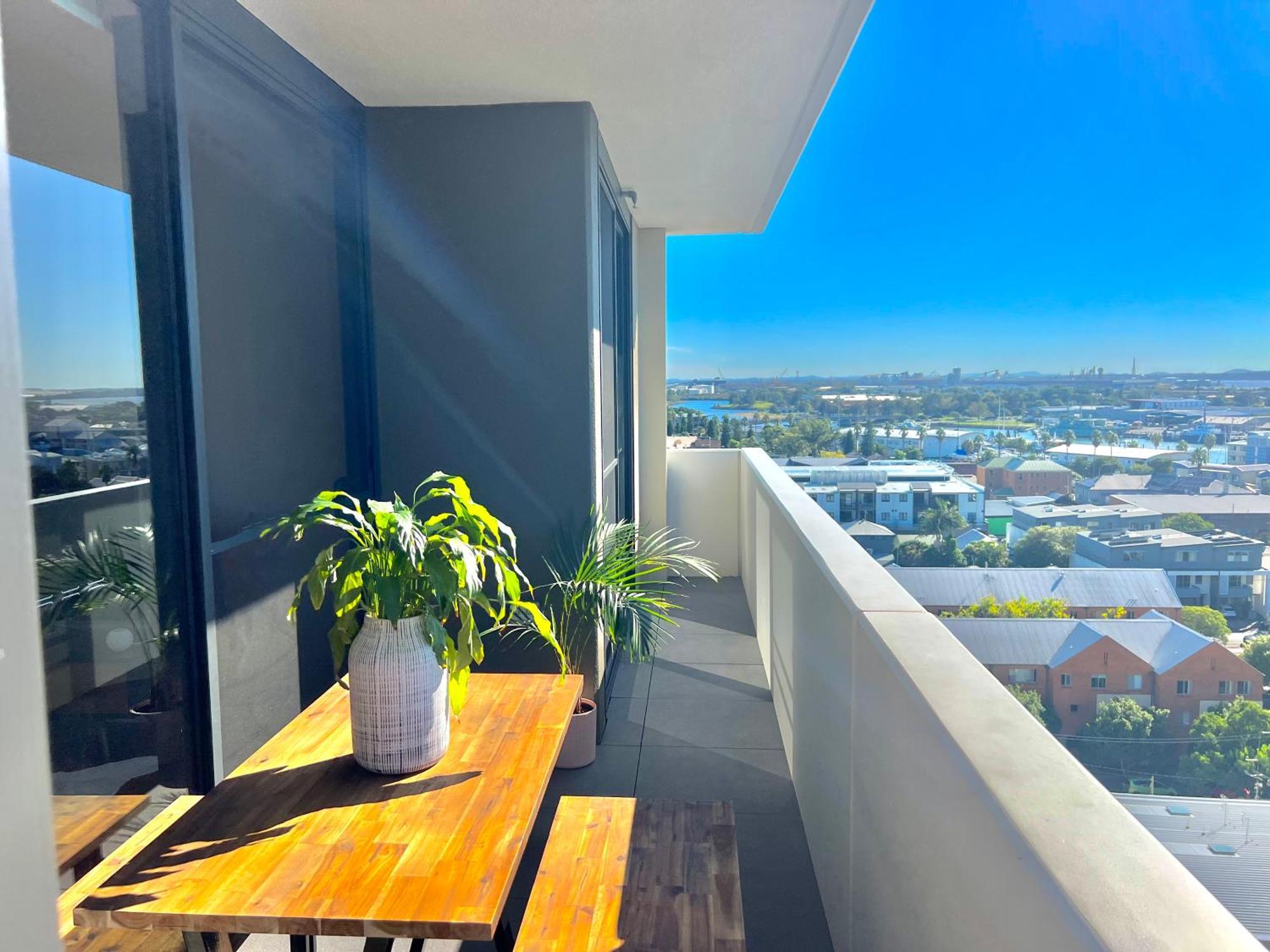 Harbour Towers, Newcastle'S Elite Apartment Stays, Free Parking & Tram Access Екстериор снимка