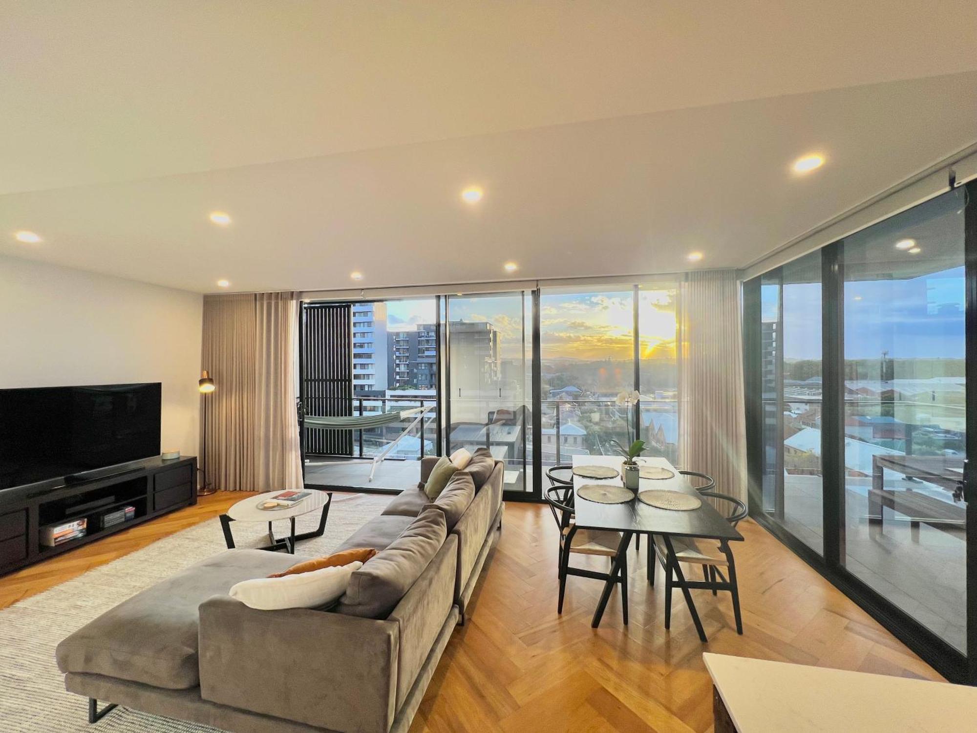 Harbour Towers, Newcastle'S Elite Apartment Stays, Free Parking & Tram Access Екстериор снимка