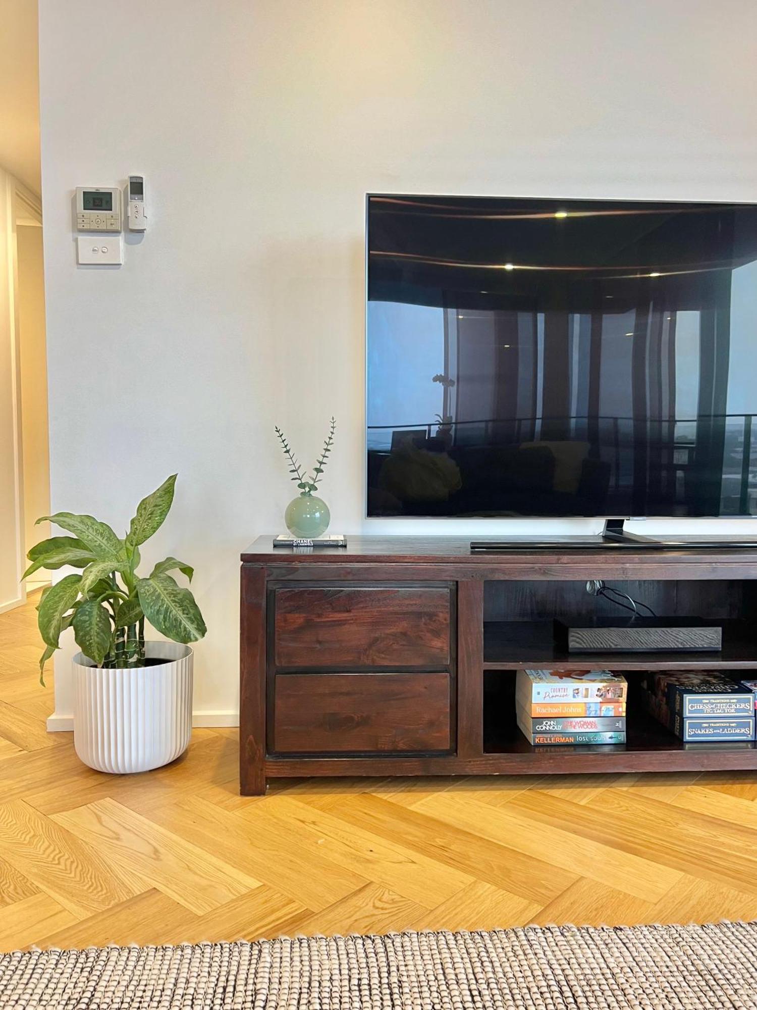 Harbour Towers, Newcastle'S Elite Apartment Stays, Free Parking & Tram Access Екстериор снимка